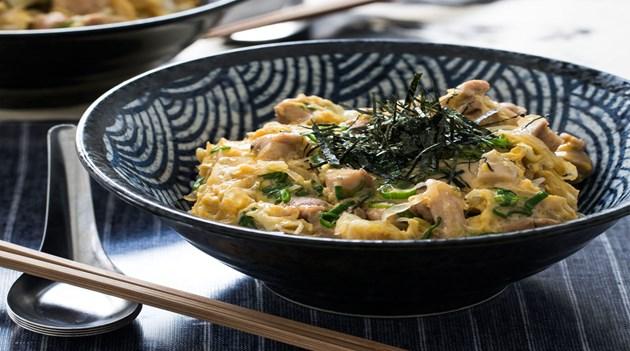 1051看了会饿系列日料亲子丼dong滑蛋鸡肉饭