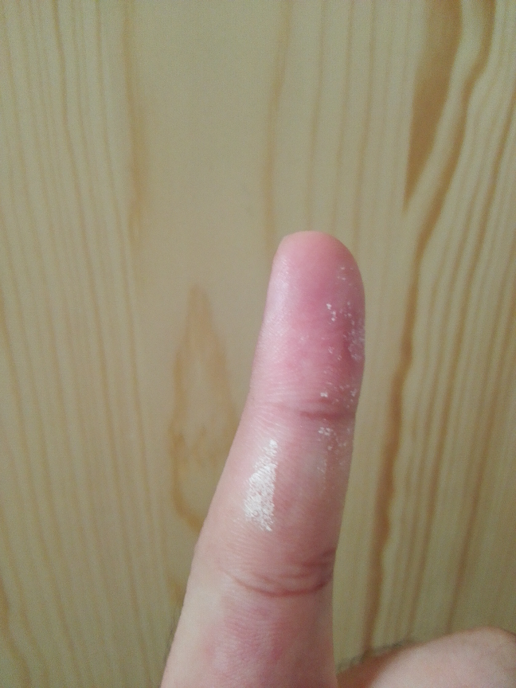 生活大爆炸sheldon泡沫实验中双氧水有腐蚀性他们还敢浇到那些人头上