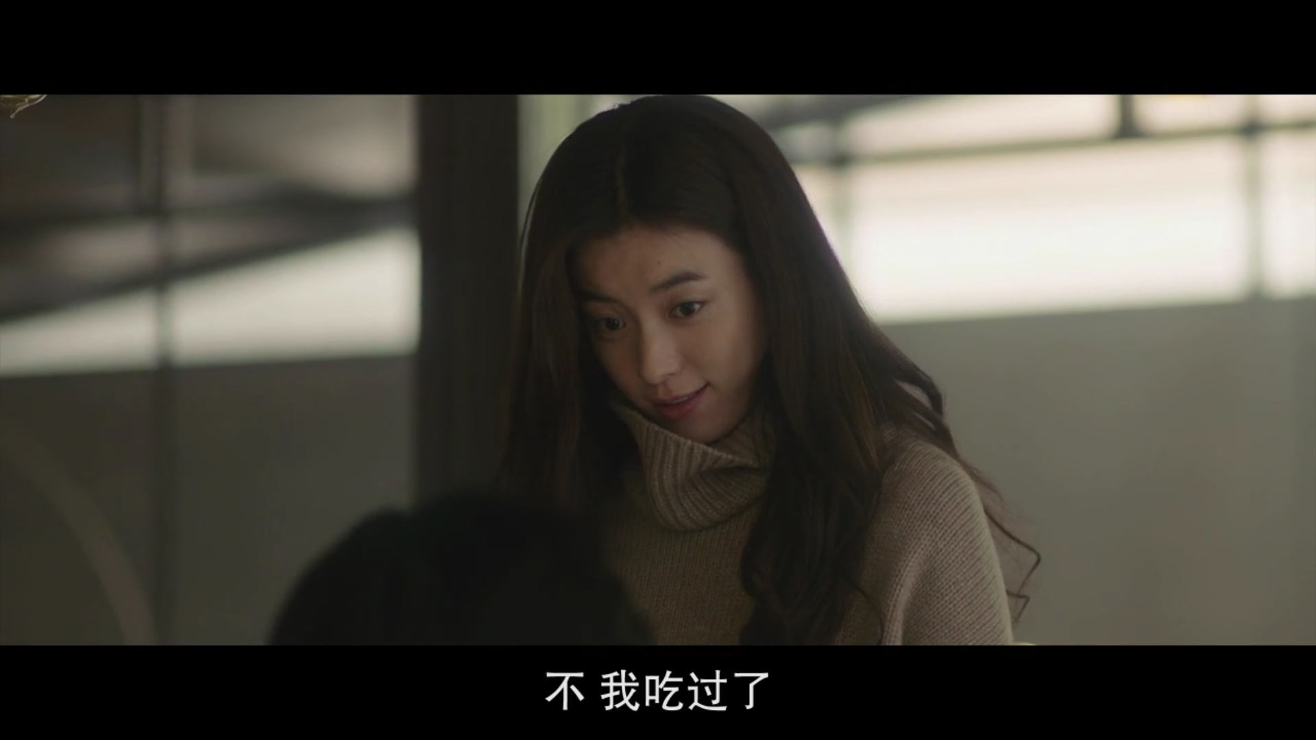 《内在美》 里韩孝珠穿的大衣都是哪个牌子的? - 知乎