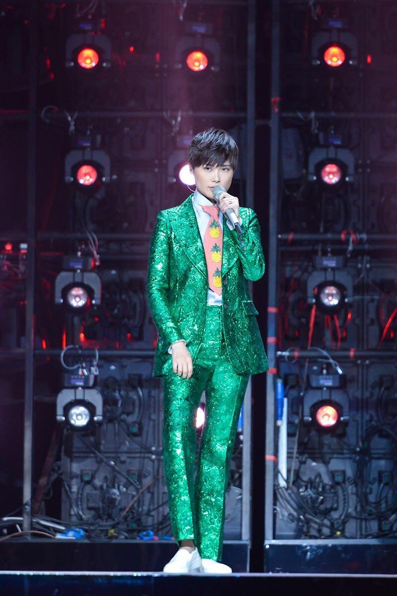 如何评价李宇春在跨年晚会唱《普通disco》?