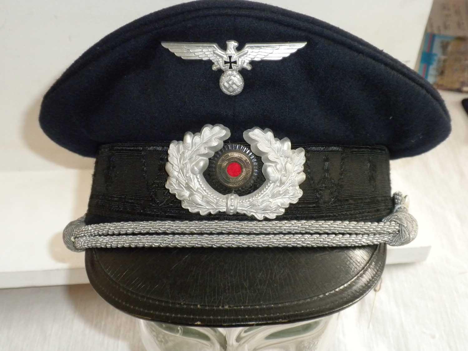 波兰渔民捕获巨型鲇鱼腹内现纳粹军官遗体可能吗