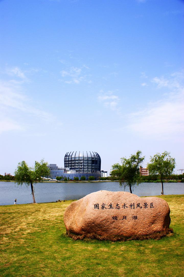 在上海和喜欢的姑娘在一起有哪些好玩的地方