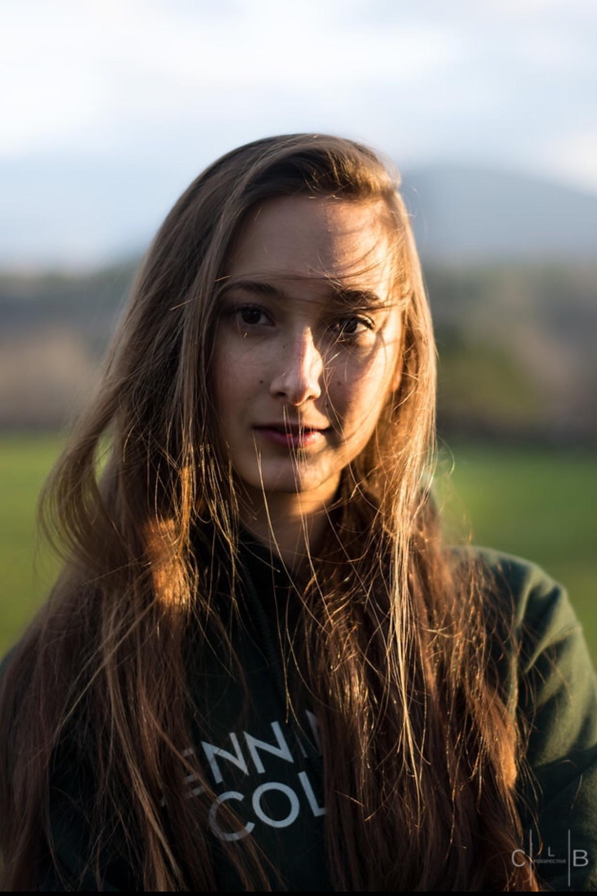 为何王燕妮的资料少之又少