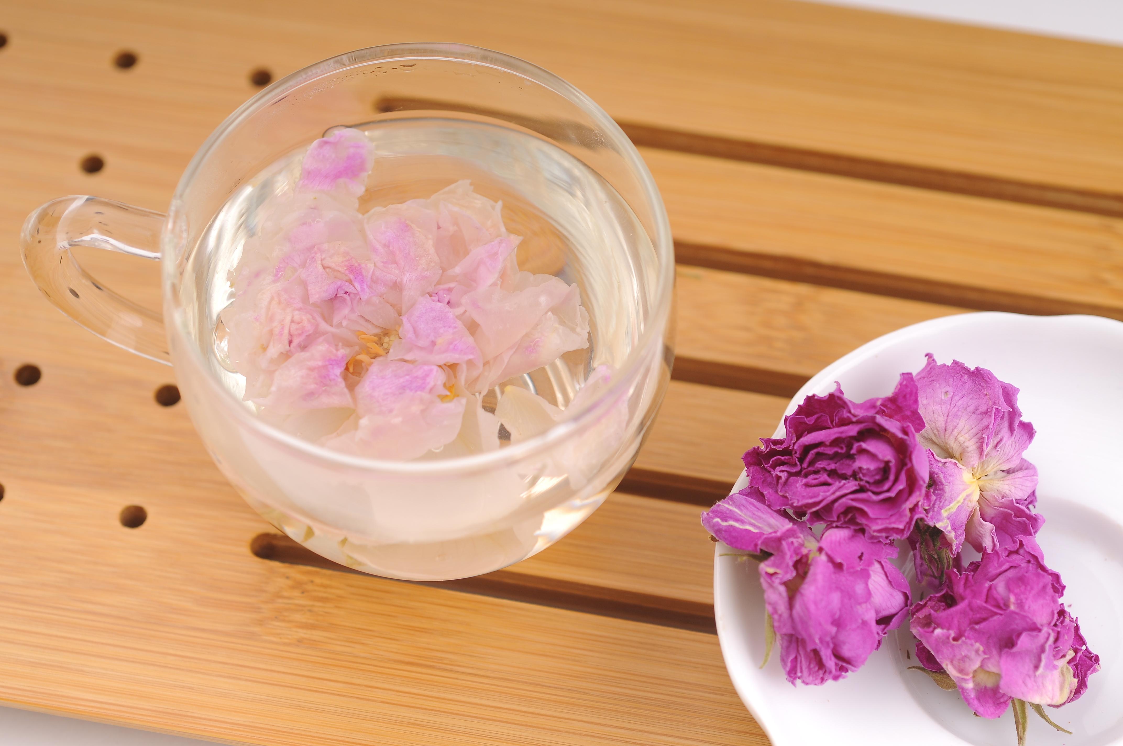 玫瑰花茶泡出来有油状东西?