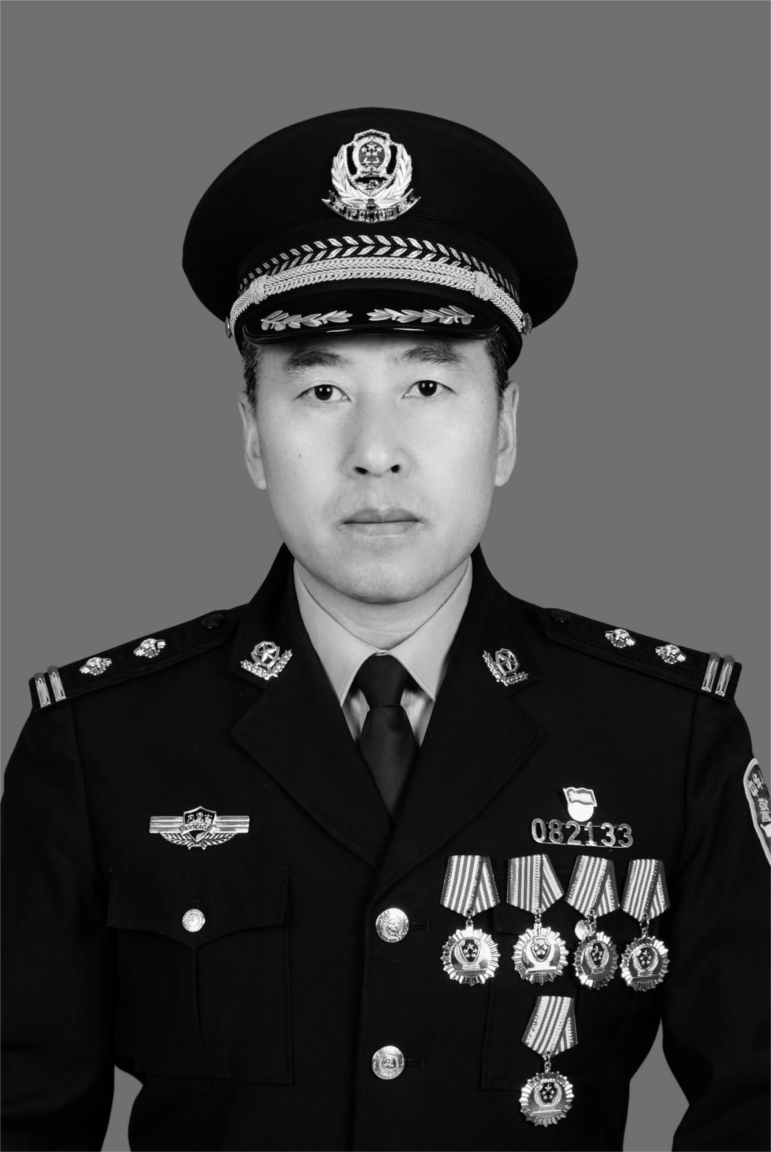 警长曾克强 的想法: 48岁交警教导员风雪中牺牲!