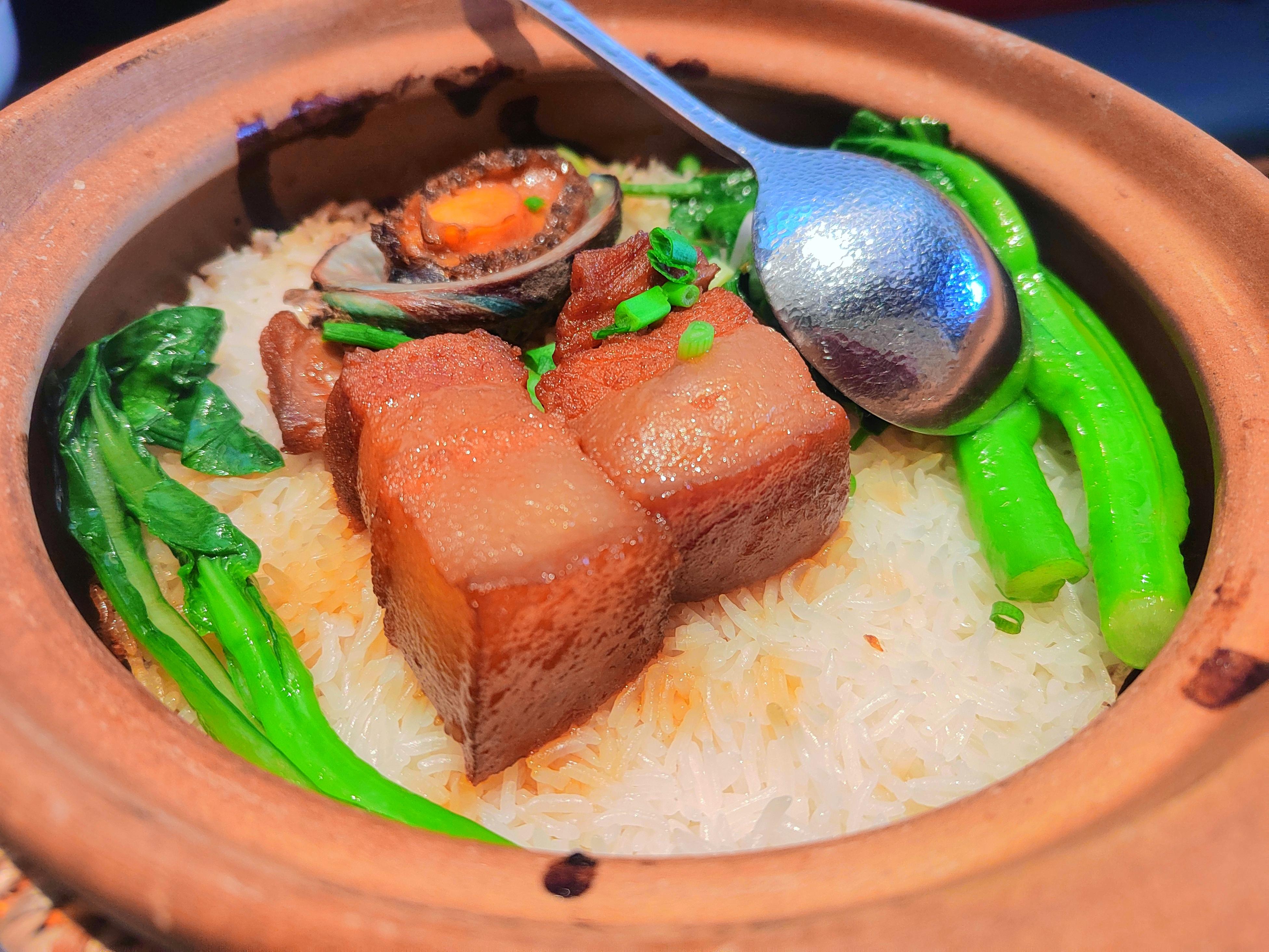 又想骗我表情包 的想法: 第一次尝试东坡肉鲍鱼煲仔饭