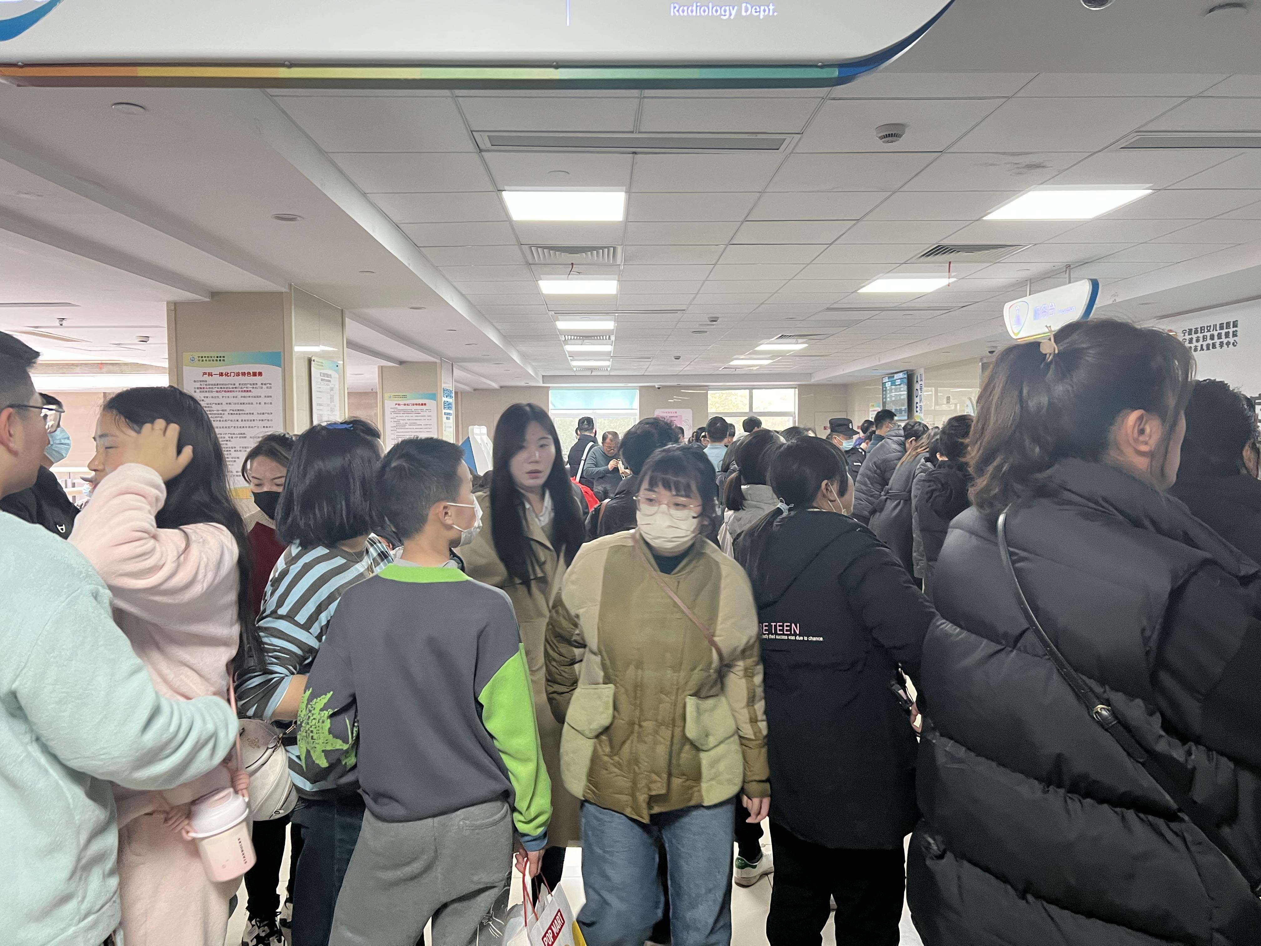 关于北京世纪坛医院、海淀区票贩子排队代挂号的信息