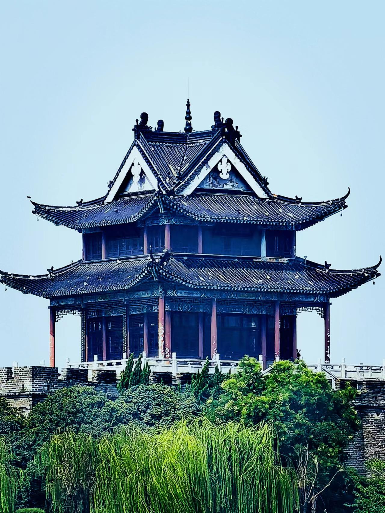浪迹天涯的云 的想法 荆楚大地上的四大名楼---襄阳仲宣楼