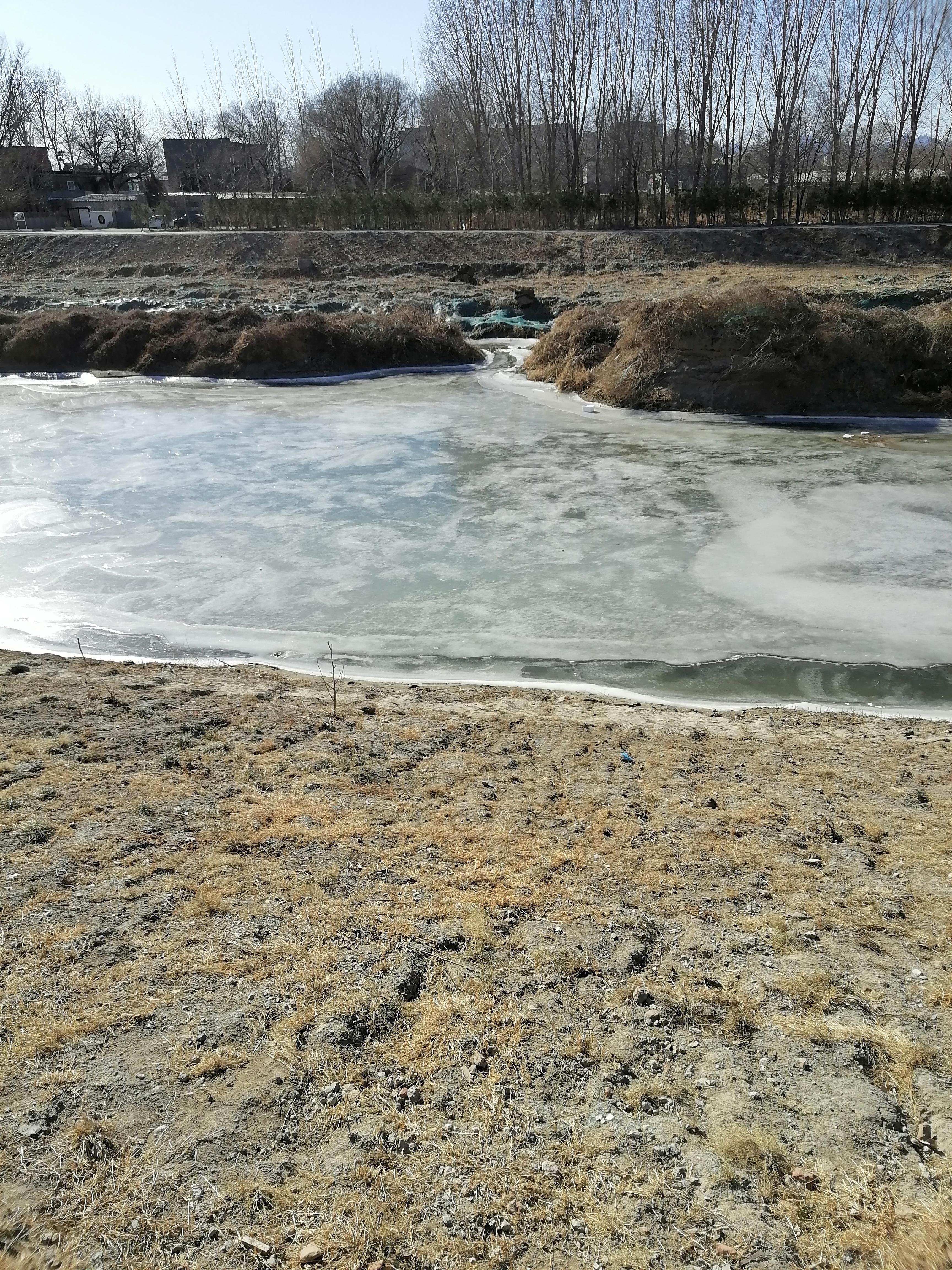 行走清河南北 的想法: 河水结冰