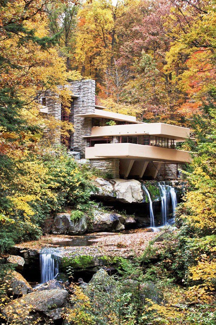 《流水别墅的四季》 br> br>这是美国建筑大师赖特的名作"流水别 "
