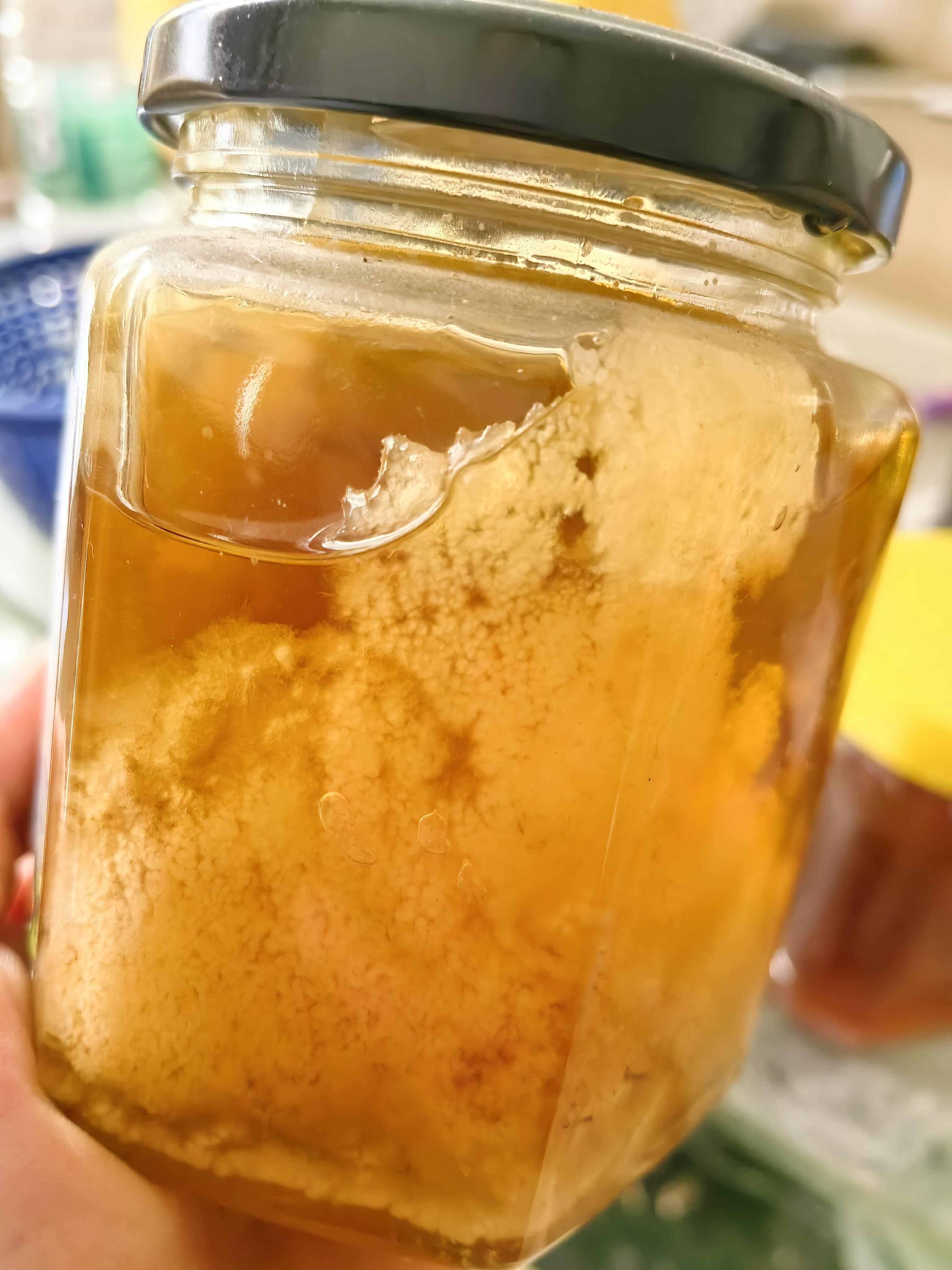 蜂蜜都是结晶是纯的吗(蜂蜜是结晶的纯还是不结晶的纯) 蜂蜜都是结晶是纯的吗(蜂蜜是结晶的纯还是不结晶的纯)