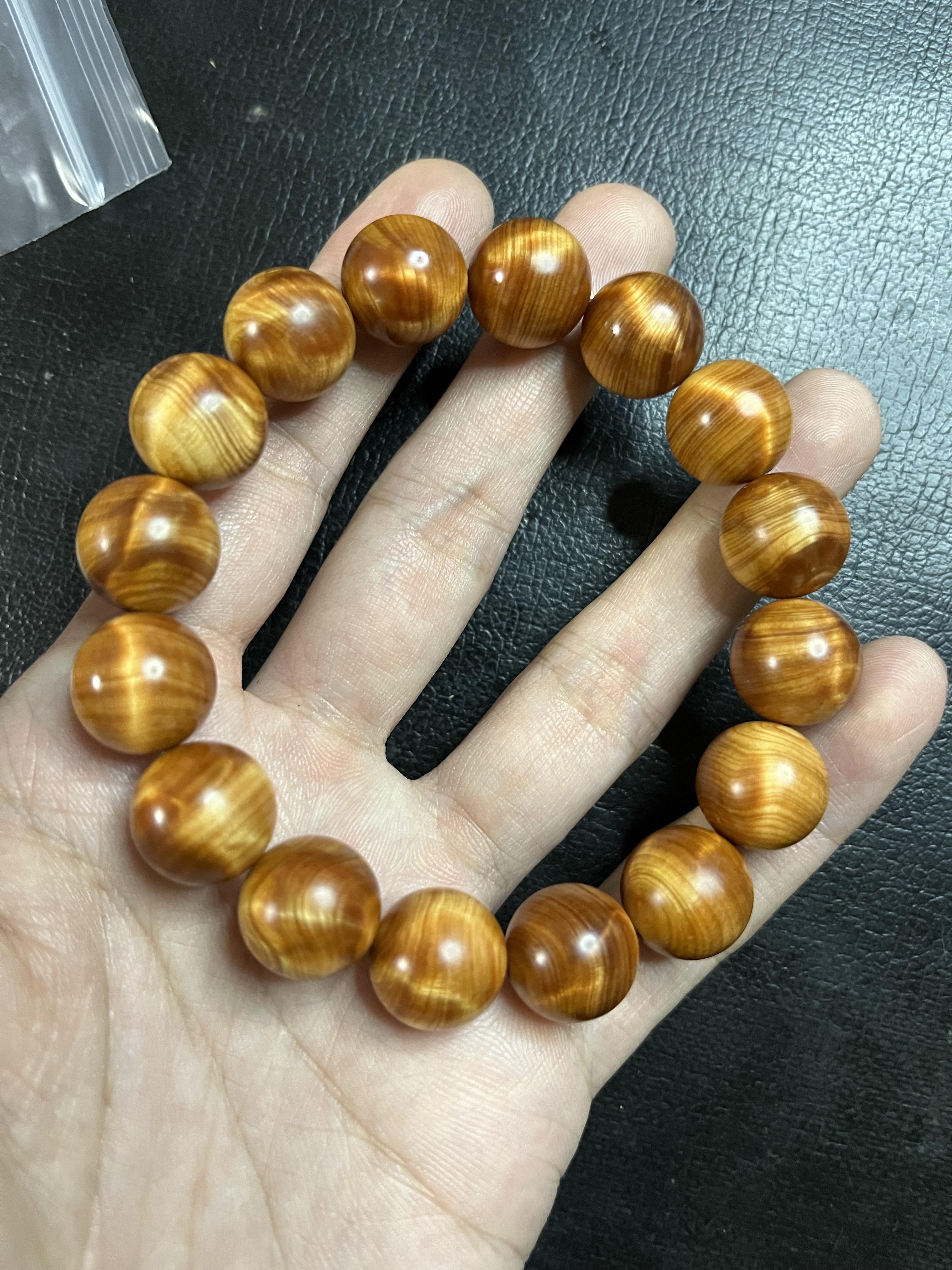 大伟崖柏鉴藏 的想法: 刚刚做好的两条闪电纹崖柏手串,1