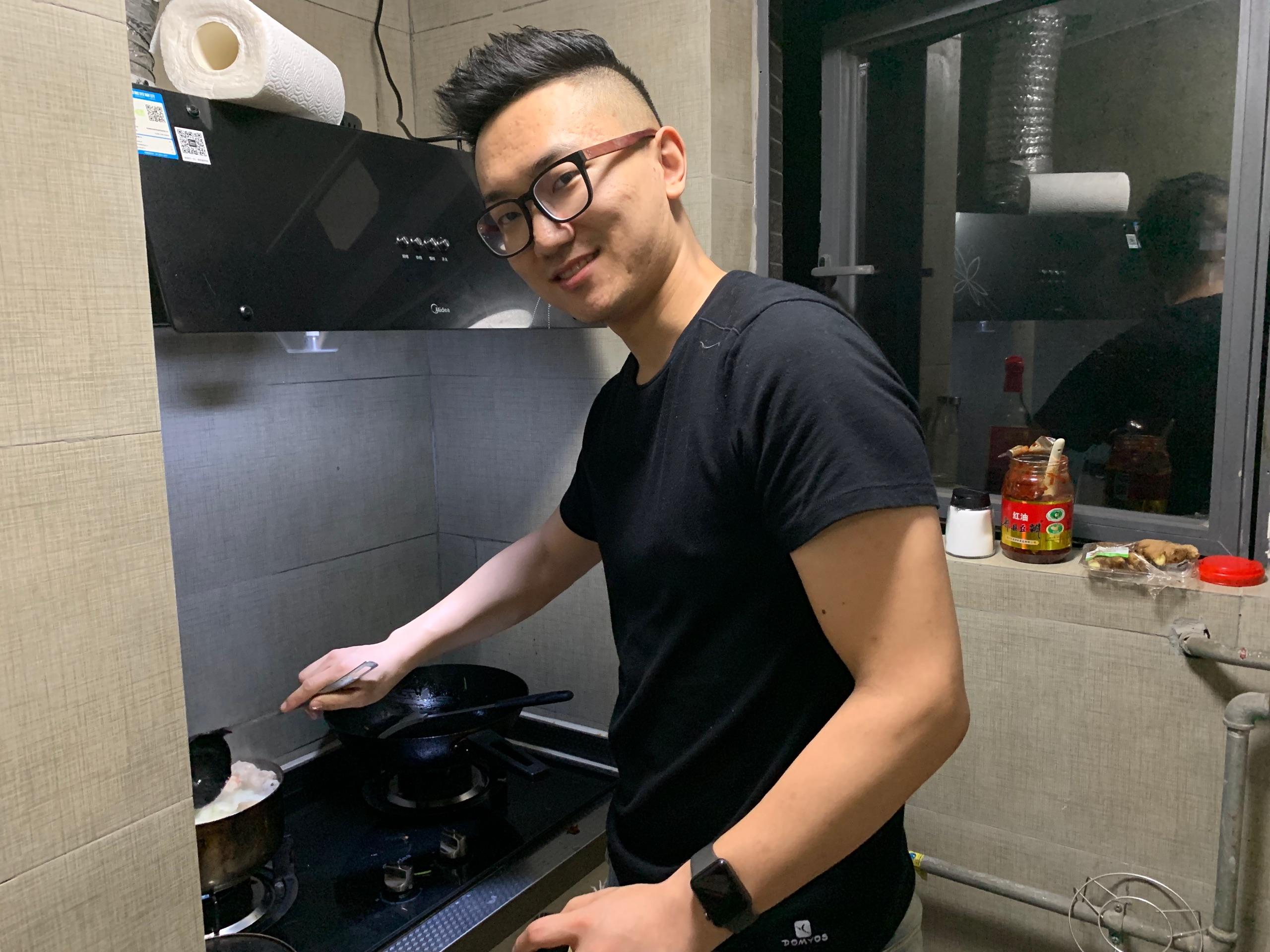 刘三根 的想法: 感谢 @木西AlexanDENG 的盛情款待!厨艺不错,适合居家,各位单身女士请看过来🤩 - 知乎