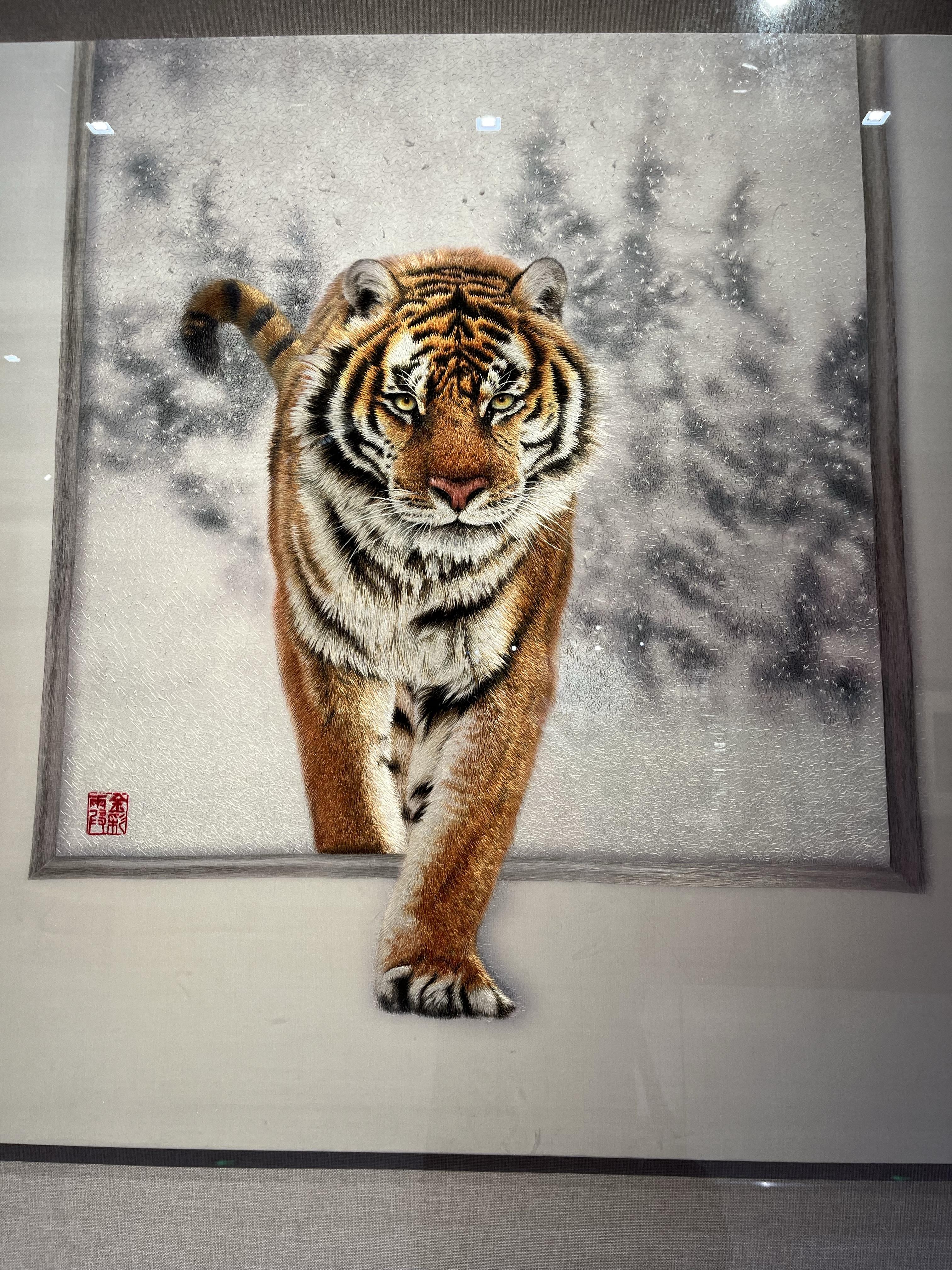 陈安研究员 的想法: 怎样让湘绣带立体效果?