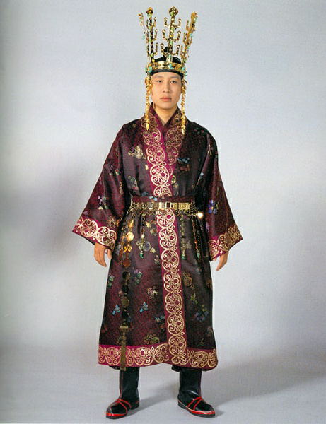 韩国人在中国明朝以前穿的是什么样的服饰?