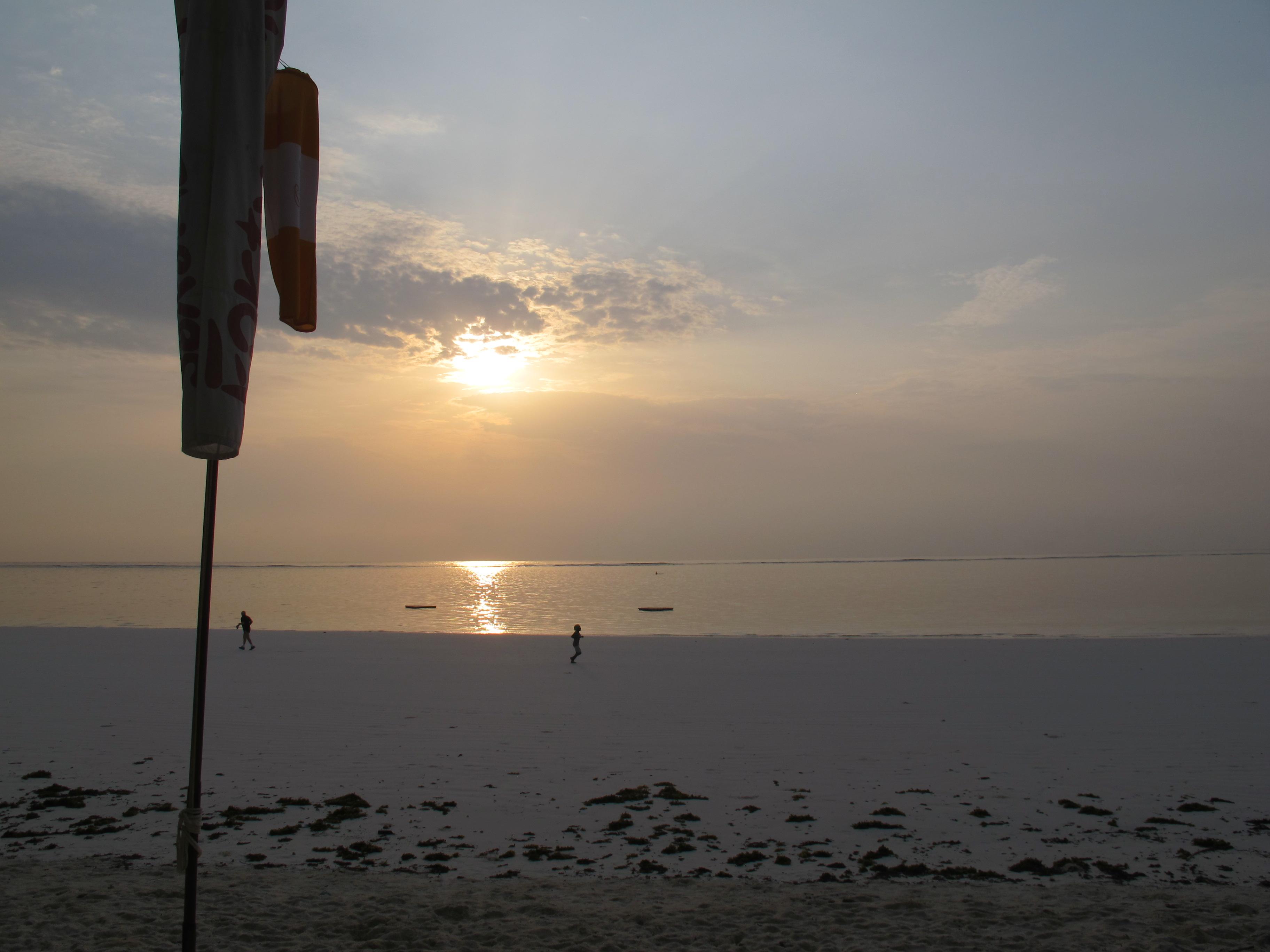 到非洲旅行带 8 岁小朋友同行有哪些需要注意的事项?