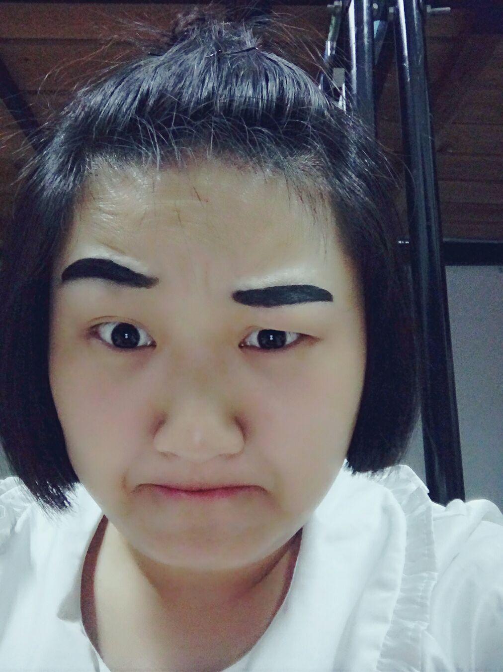 没有眉毛是怎么样一种体验