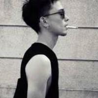 Zhihu profile picture for @acting