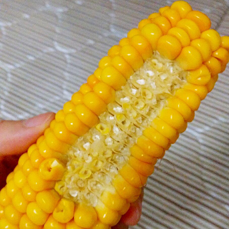 如何才能把玉米啃得干净清洁?