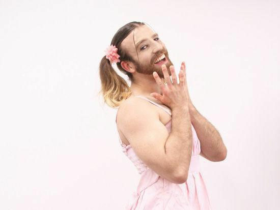 一个180cm85kg的壮汉如何巧妙的卖萌