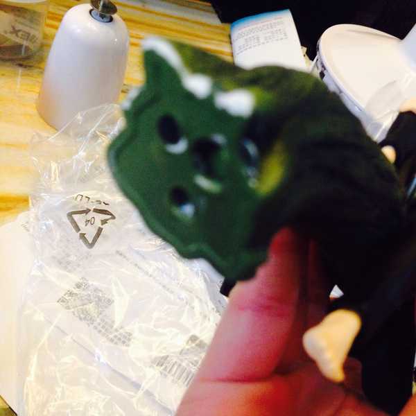 手办断裂如何修复？