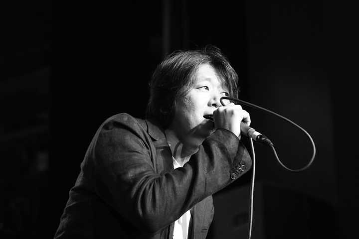 如何评价老狼的音乐？ - 知乎