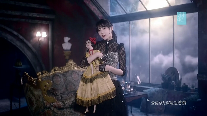 如何评价卡黄《夜蝶》MV? - 知乎