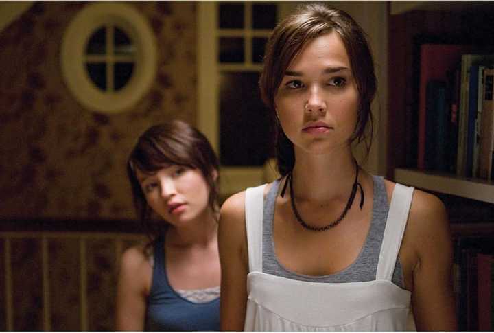 图片20查看更多简介影人:伊丽莎白·班克斯 / 艾米莉·布朗宁 / 阿莉