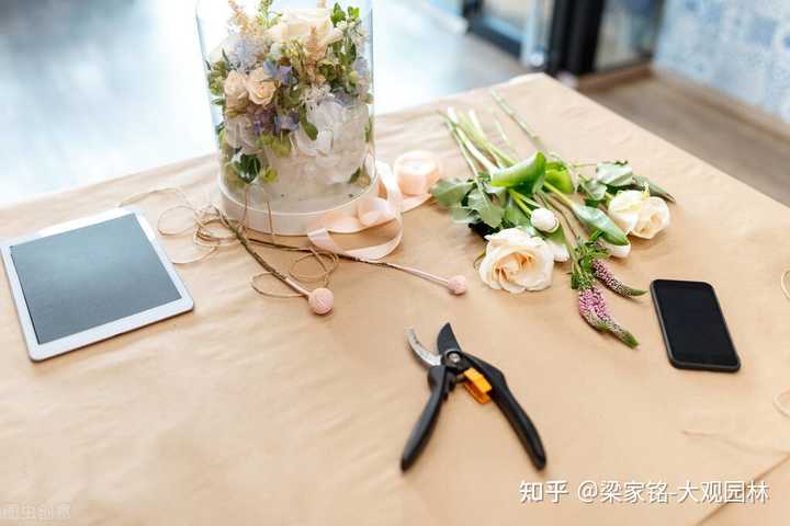 如何通过色彩搭配做出漂亮的插花？ - 知乎