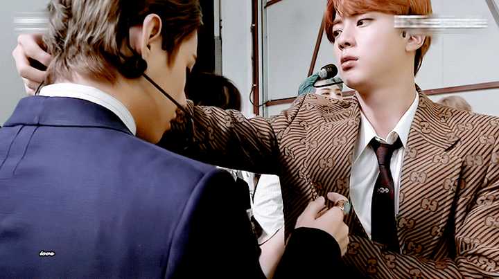 防弹少年团里的围巾cp到底是不是真的啊