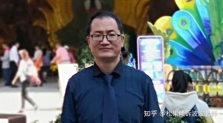 杨笠脱口秀_杨笠遭举报涉歧视 姚晨发文力挺_杨术脱口秀照片