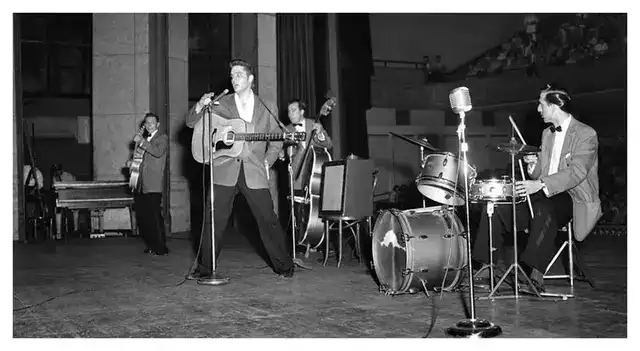 猫王(Elvis presley)当年有多火? - 知乎