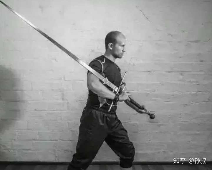 为什么中国剑的剑格很小? - 知乎