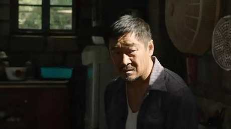 如何评价王小帅导演的电影地久天长