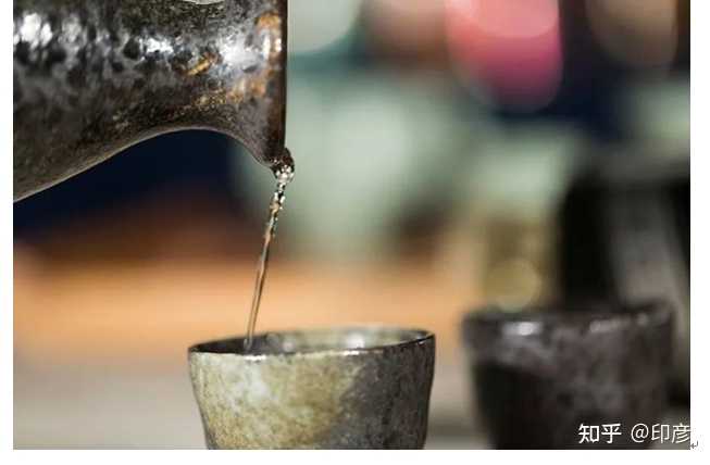 酒桌倒酒的正确顺序是怎样的? - 知乎