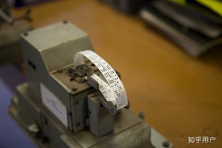 请问在数控编程中,M02 和 M30 的使用区别在哪里? - 知乎