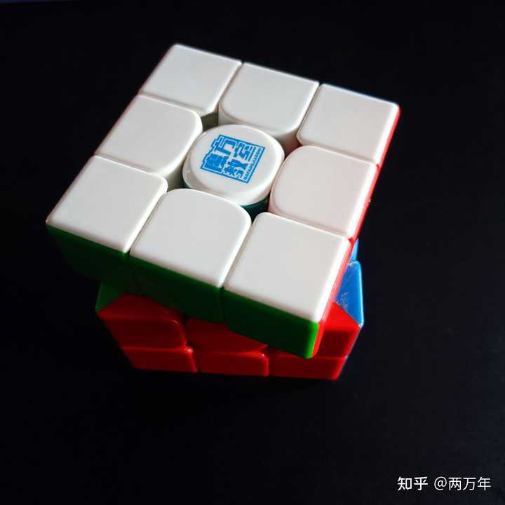 大佬们能推荐一款适合新手、性价比比较高的魔方吗？ - 知乎
