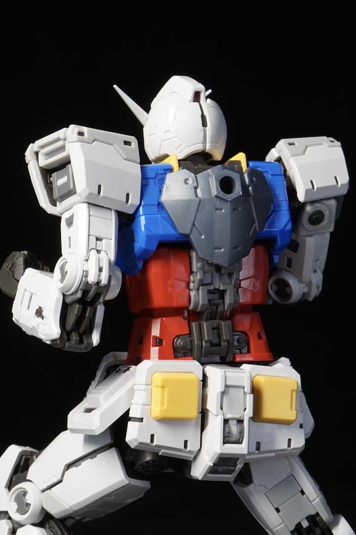 怎样评价万代 8 月 10 日发售的 RG RX-78-2 元祖高达 Ver.2.0? - 知乎