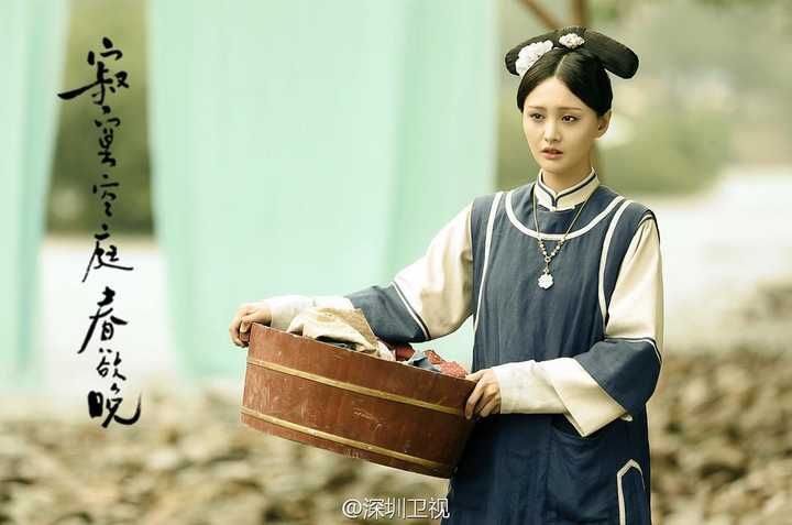 寂寞空庭春欲晚