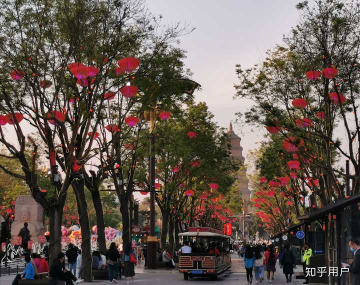 西安大唐不夜城好玩吗?门票是多少钱? - 知乎