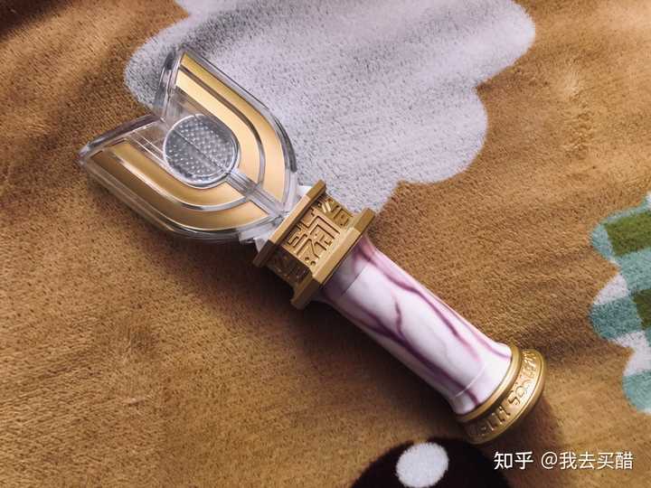 如何评价《迪迦奥特曼》中神光棒的形象设计? - 知乎