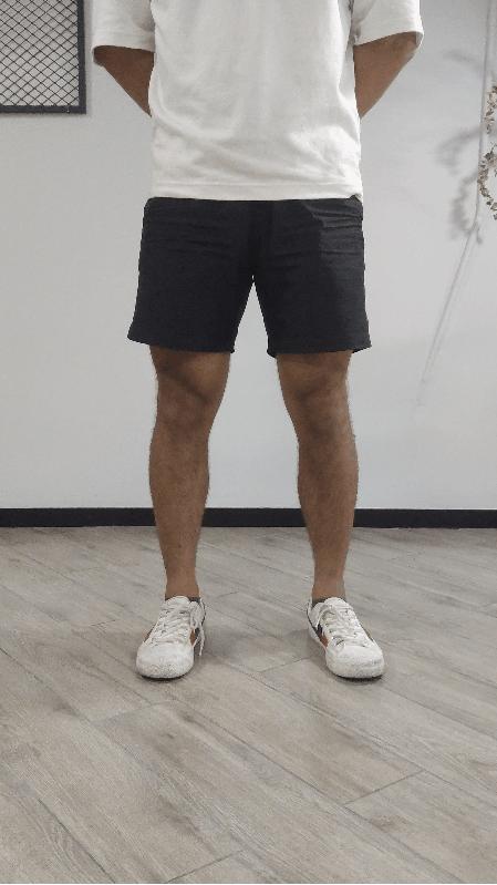 男生腿直的标准图片