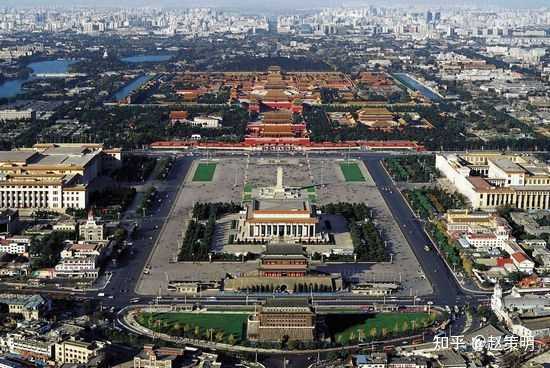 人民大会堂的厉害之处在于避开了时代审美，是对北京 759 年建都史的当代回应。|2026-07-16-汉风1918-汉唐归来-惟有中华