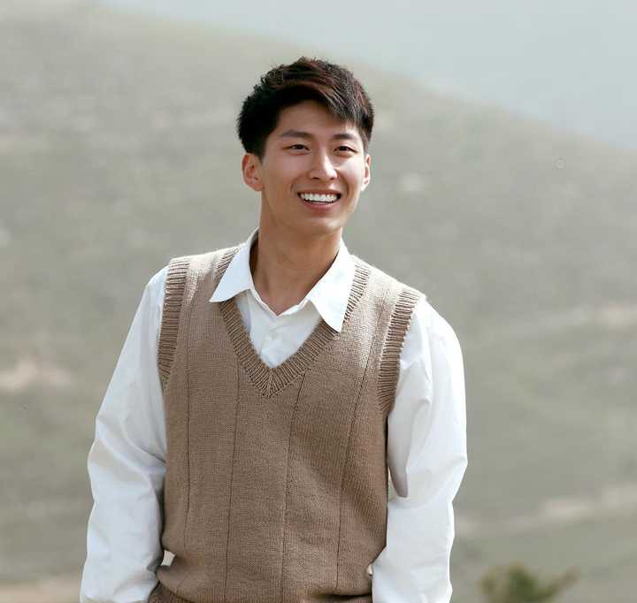 孙海英 / 成泰燊 / 于新博 / 姜瑞佳 / 贺小语 / 易歆韵 / 裘慕远