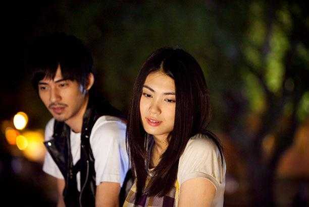 点击查看全部 20 张如何评价电影《爱你一万年》?