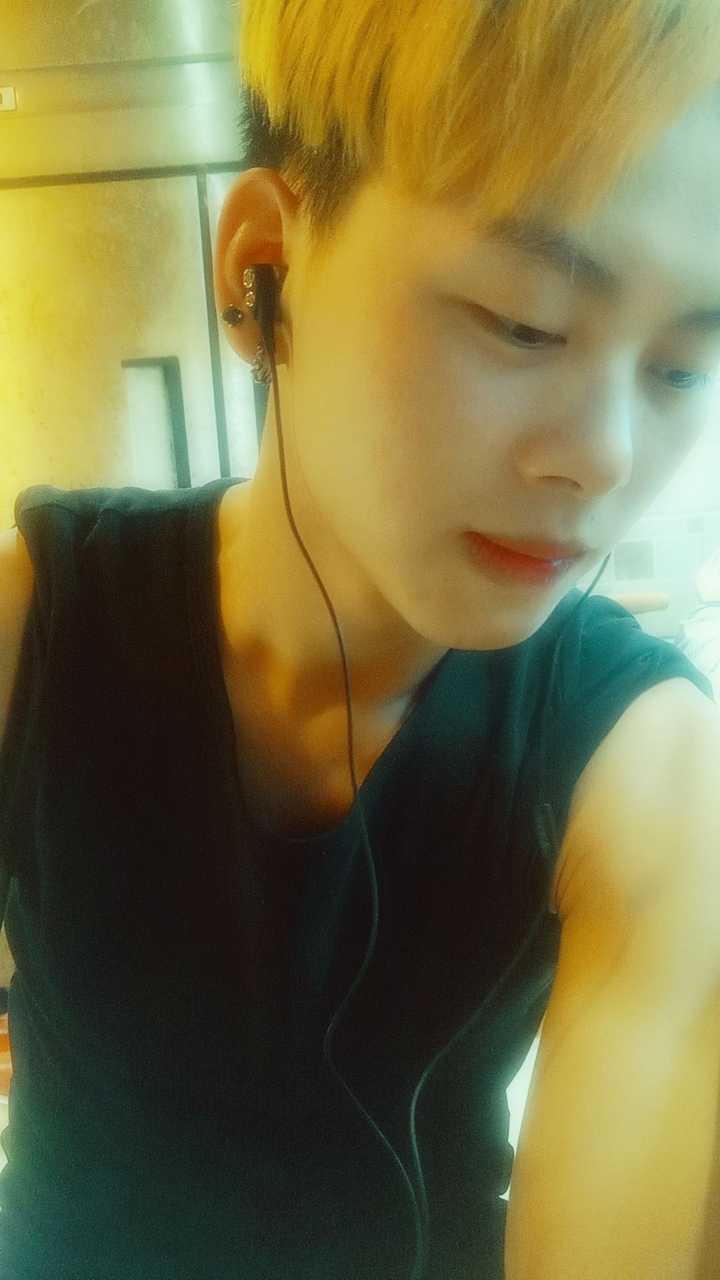 你们的男神杨绍?