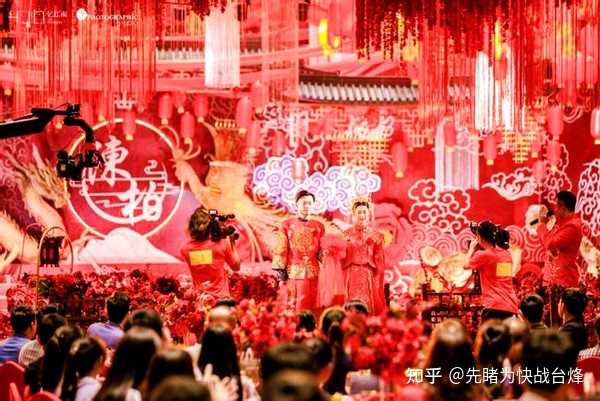 如何评价包贝尔和克拉拉主演的喜剧片《大红包》？ - 知乎