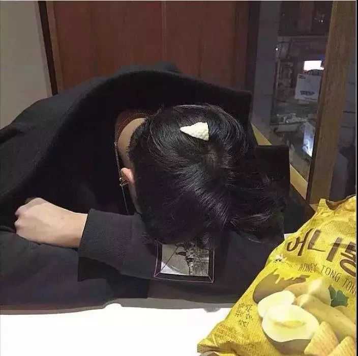 有没有比较伤感文案背景图