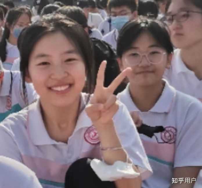 你见过最美的初中女生是什么样子? - 知乎