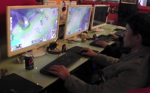 为什么 PVP 游戏电竞化在玩家心目中从十年前的高大上形象，逐渐变成近些年「闻之色变」的担忧心态呢？